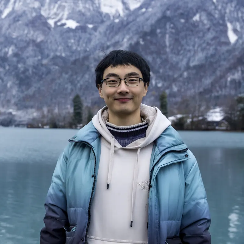 Portrait of Lingrui Lin